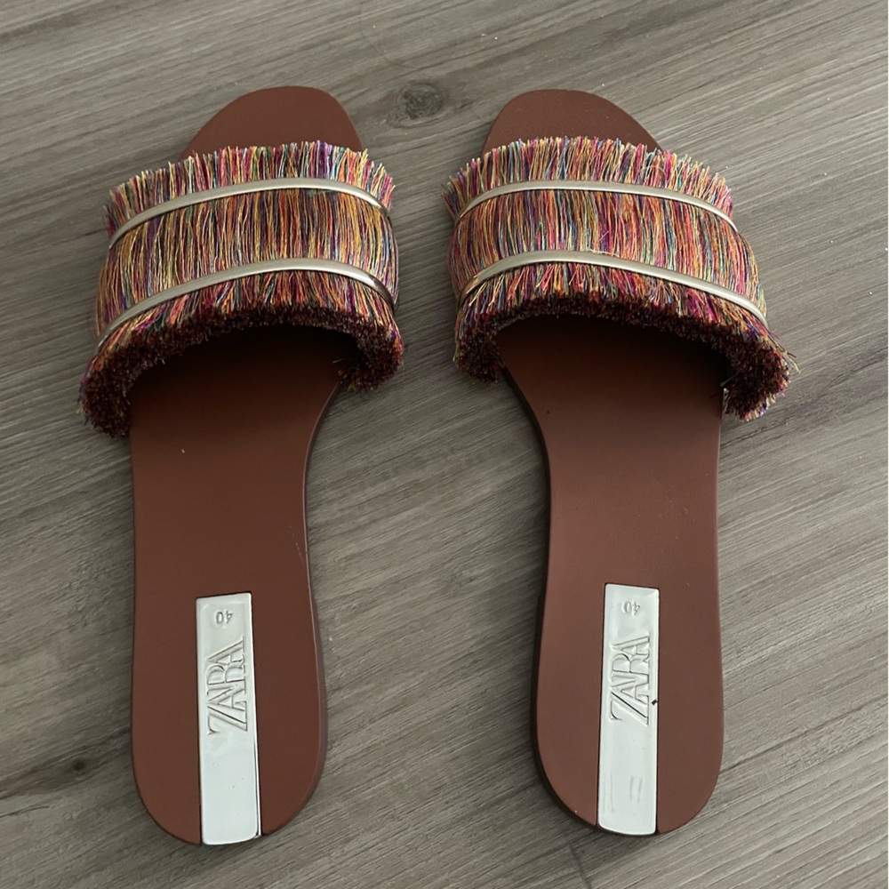 Zara Flats